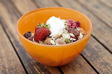 《拳皇15》新参战角色哈迪伦宣传片 游戏明年上线